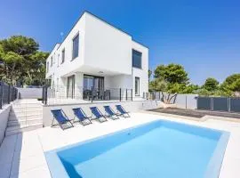 Peninsula Villas