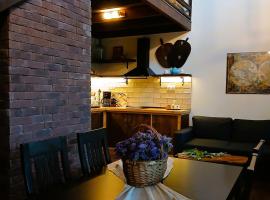 Kartalia wooden maisonette