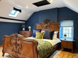 Bow Alley Lodge