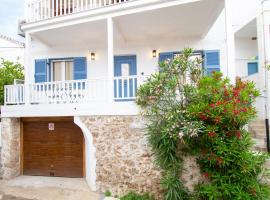 Fourospito, hotel que acepta mascotas en Spetses