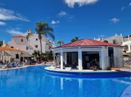 Sunny Oasis Amarilla Golf