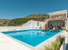 Summer Boutique Villa with a stunning sea view and a swimming pool