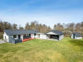 Gorgeous Home In Tarm With Wifi