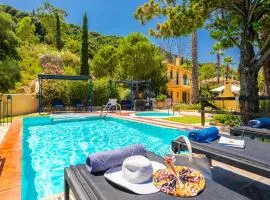 Villa Atlantis