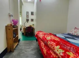 Pine Forest Home stay with Kitchen