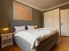 Altbaucharme Deluxe mit Balkon