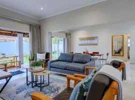 Out of Bounds Self-Catering Lodge