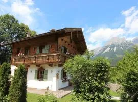 Detached holiday home in Ellmau near the ski lift