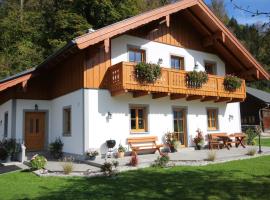 Ferienwohnung Schlossmayr, hotel in Sankt Gilgen