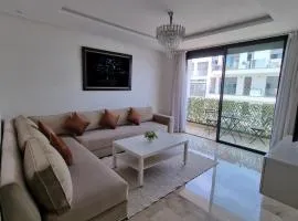 Red at Home Luxe Appartement