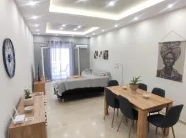 Alexa's Center Apartment