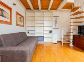 INGEGNOLI1 Bright top floor apartment