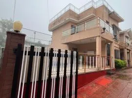 Royal Villa 1 - Big Pvt Swimming Pool - 2BHK Villa - Lonavala