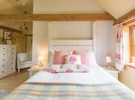 Pond Cottage by Keepers Cottages