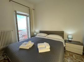 Casa Larghetto - Affitti Brevi Italia, hotel v destinaci Monte SantʼAngelo