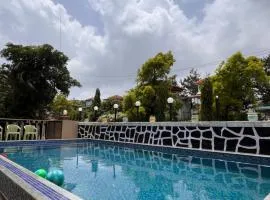 Royal Villa 1 - Lonavala 2BHK Bungalow with Pvt Swimming Pool