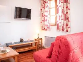 Appartement cosy avec balcon, piscine saisonnière, proche Saint-Lary-Soulan, jusqu'à 6 personnes - FR-1-504-148