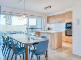 Beautiful Holiday Home for 10 with Garden
