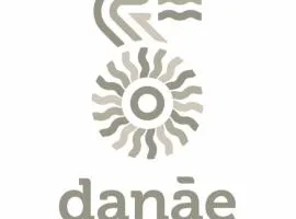 Danа̃e Sun&Sea Stays