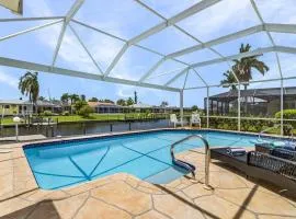 Charming Retreat with Paddleboards for Adventure - Much Ado About Sunshine - Roelens