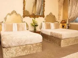 White Star Line Hotel