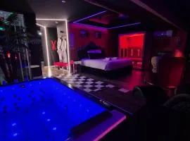 Suite Luxe Romantique Spa Balneo Sauna Hammam