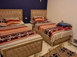 شقه