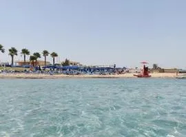 Bilocale fronte spiaggia a Marzamemi