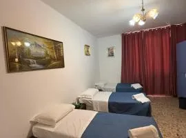 Host Roma