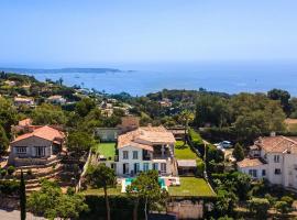 Villa with 8 bedrooms, sea view, great comfort, hotel v Cannes