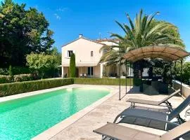 Villa 7 chambres, piscine et jardins privés, pas de voisins