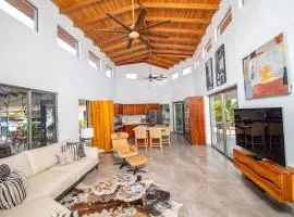 Las Brisas Where PuraVida starts