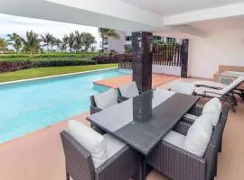 Mareazul 202S Oceanfront 2BR with Plunge Pool