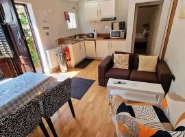 Ground-floor 2-BR 2-Shower Room, Patio & Parking
