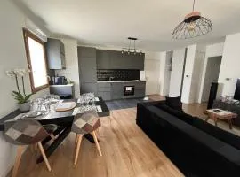 Cosygreen77- Spacious apt with garden & parking, 7mns by car from Disneyland