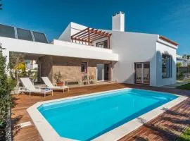 LV Premier LA2 pool, AC, garden, sea view
