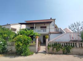 Apartmani Furjan, hotelli kohteessa Vrh