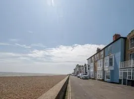 Shore View, Aldeburgh - A lovely Seafront House on famous Crag Path with uninterrupted Beach Views - Aldeburgh Coastal Cottages