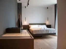 MARI Luxury Rooms and Suites