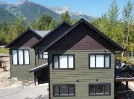 Powder House Chalet by Fernie Central Reservations