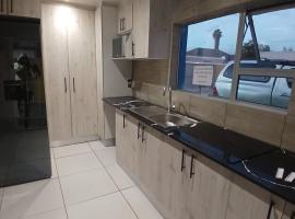 Neo & Ruks Goodwood 1, ξενοδοχείο με υδρομασάζ σε Goodwood