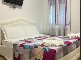 Venice Station Guest House