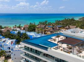 Luxury 3 BR Condo with Ocean View & Pool - Marila 503, Hotel in Playa del Carmen
