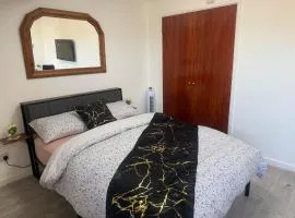 Flat in Surrey