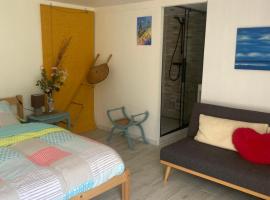 La chambre du moulin, hotel v destinaci Saint-Cyr-sur-Mer