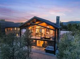 Desert Canyon Casita Near Zion Hot Tub Views