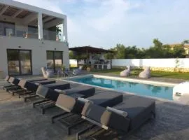 Cozy Aura Residence, by TK Property Management