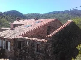 Entre Eaux et Roches - Gîte dans maison ardéchoise de caractère