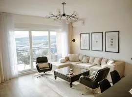 Modern, City/Industrial Style