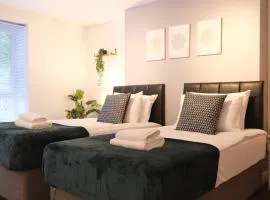 Free Parking & Garden & Central Contractor